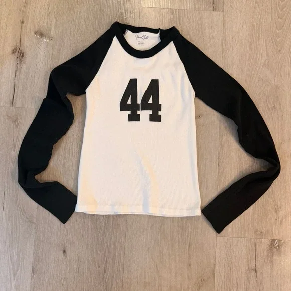 John Galt Brandy Melville 44 Graphic Baseball Raglan Ribbed Tee Black White - Picture 3 of 5